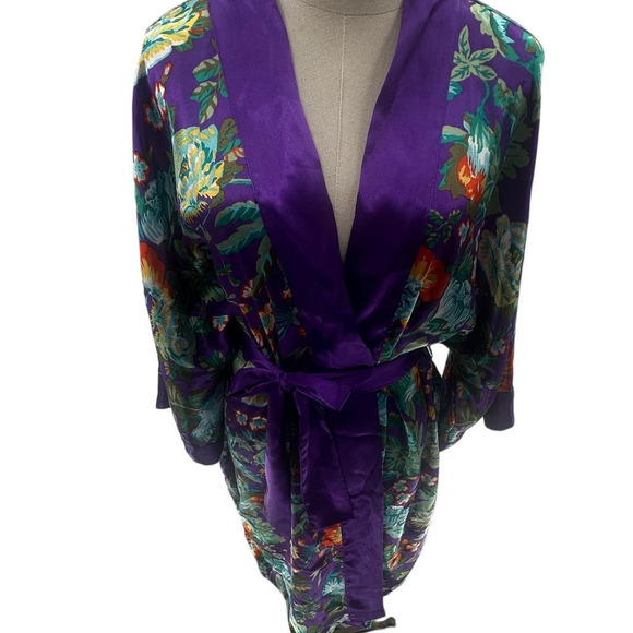VNTG Victoria's Secret Gold Label Purple/Floral Long Sleeve Knee Length Robe- OS - Picture 2 of 8